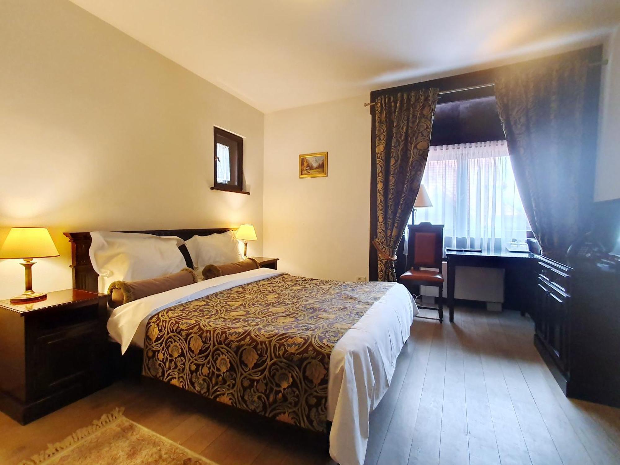 Vila Leonida - Resort Leonida Buşteni Buitenkant foto