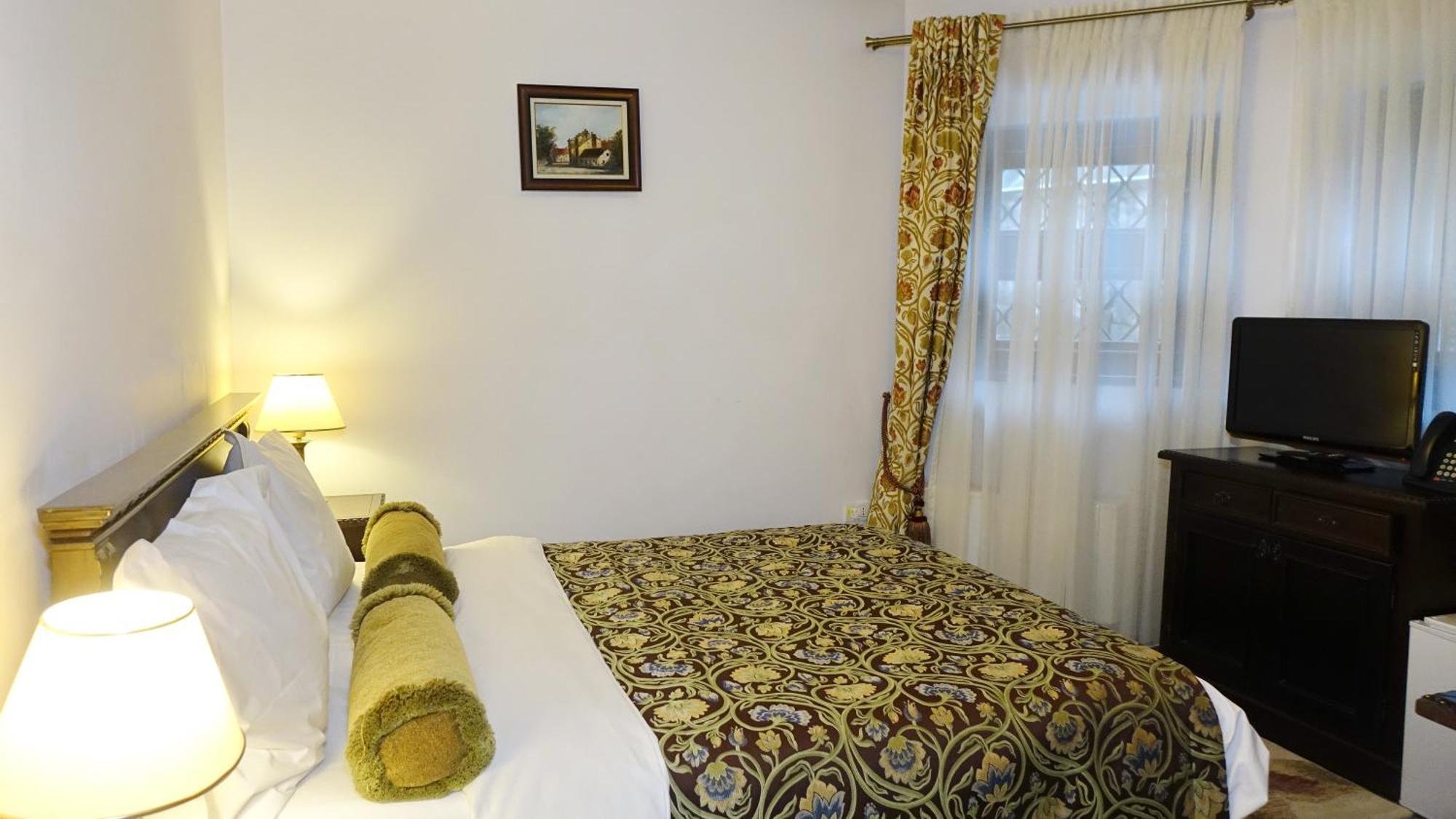 Vila Leonida - Resort Leonida Buşteni Buitenkant foto