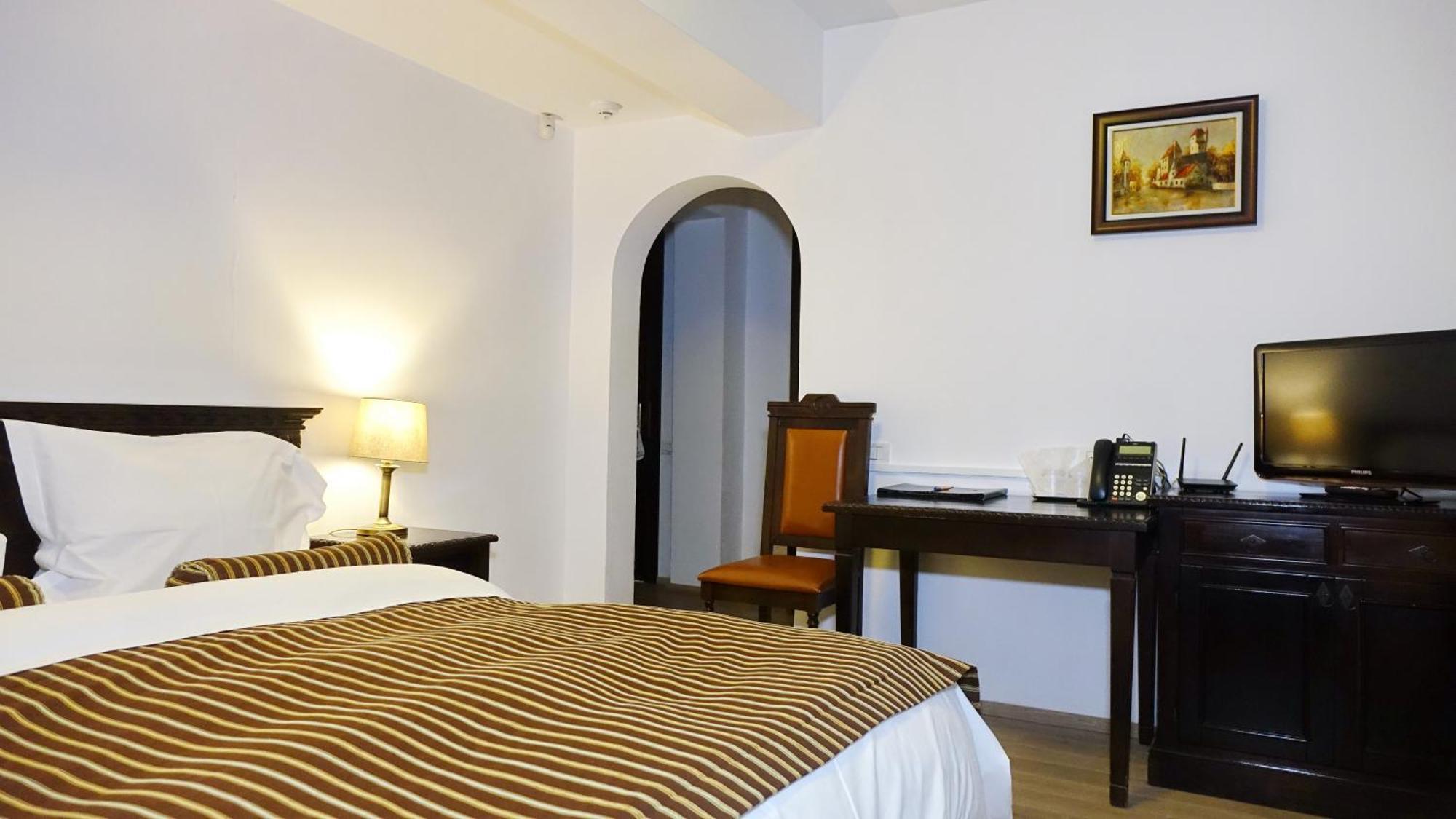 Vila Leonida - Resort Leonida Buşteni Buitenkant foto