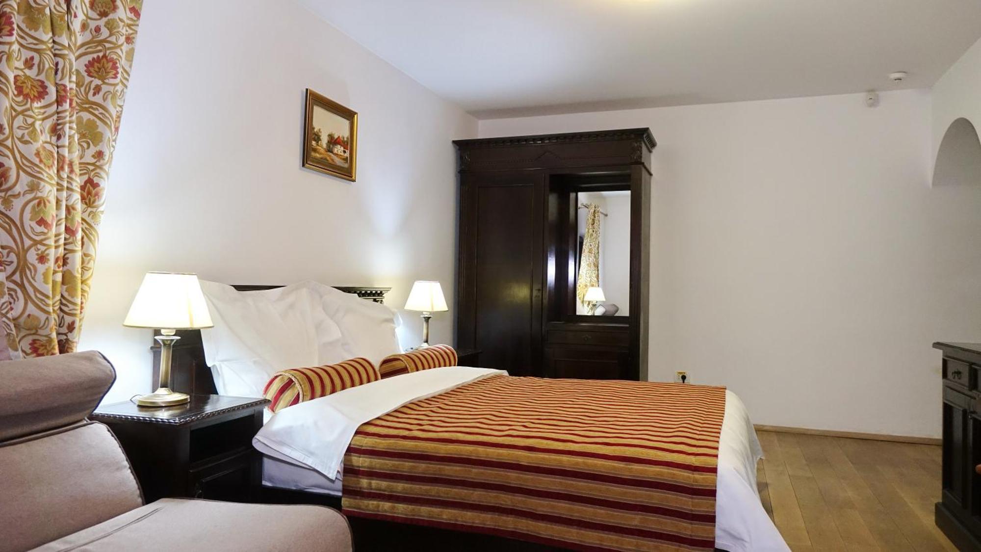 Vila Leonida - Resort Leonida Buşteni Buitenkant foto
