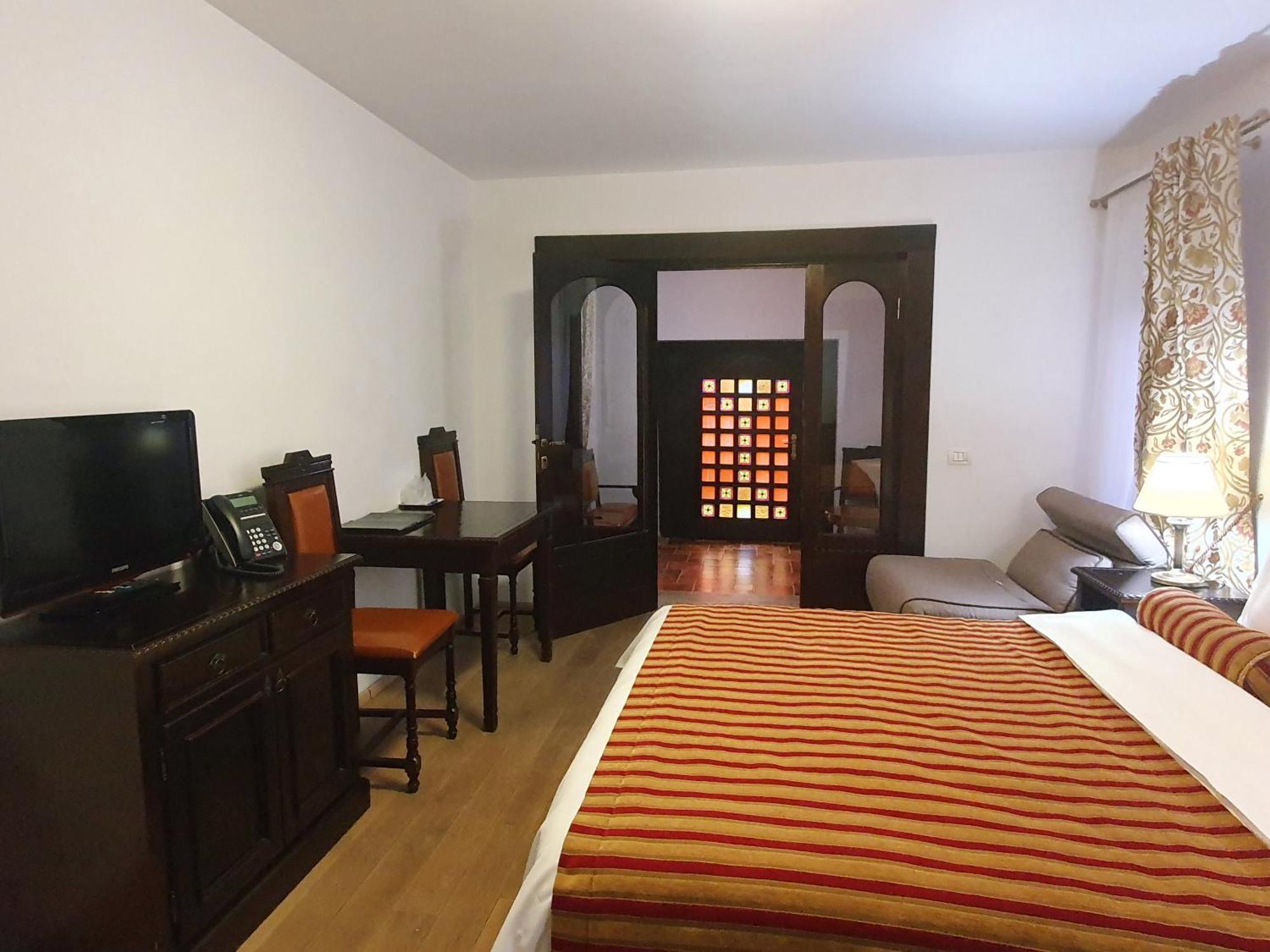 Vila Leonida - Resort Leonida Buşteni Buitenkant foto