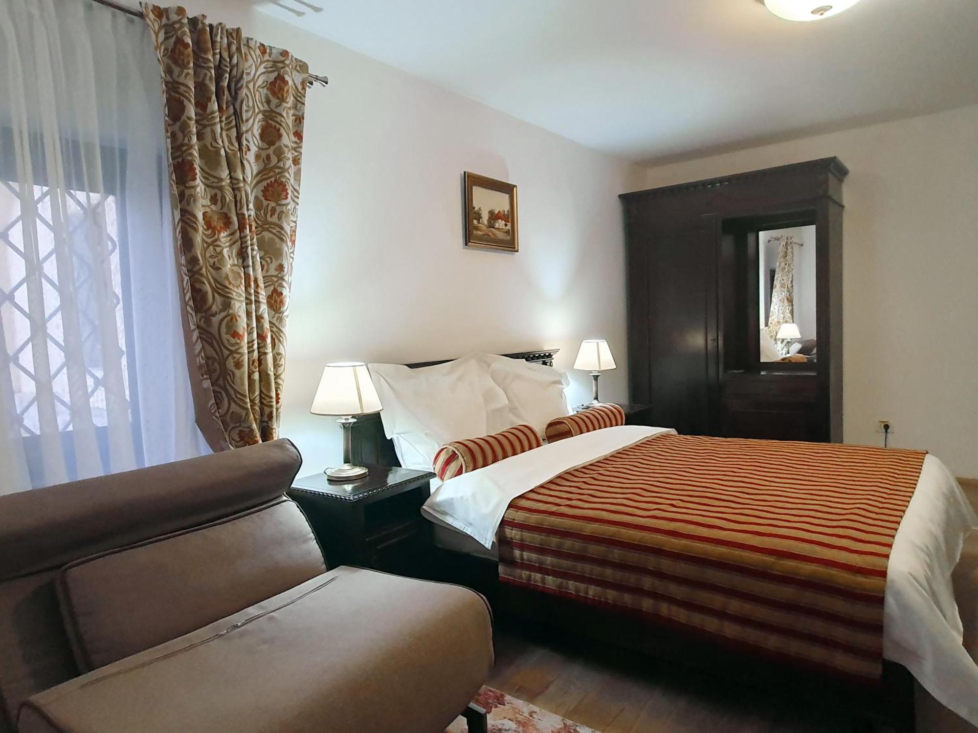 Vila Leonida - Resort Leonida Buşteni Buitenkant foto
