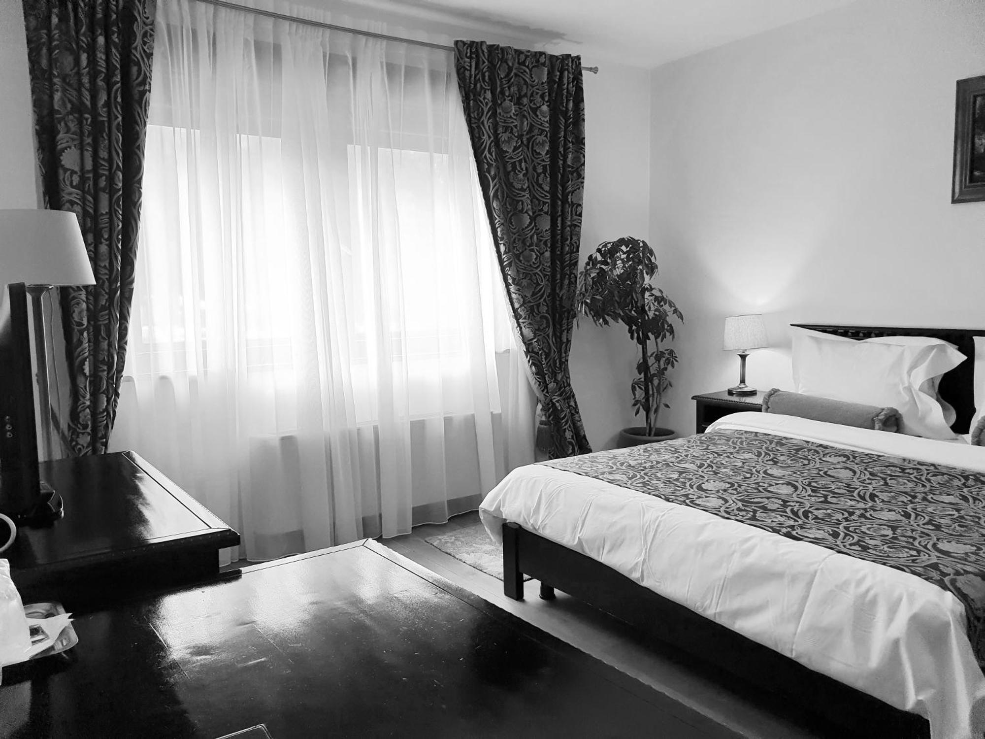 Vila Leonida - Resort Leonida Buşteni Buitenkant foto