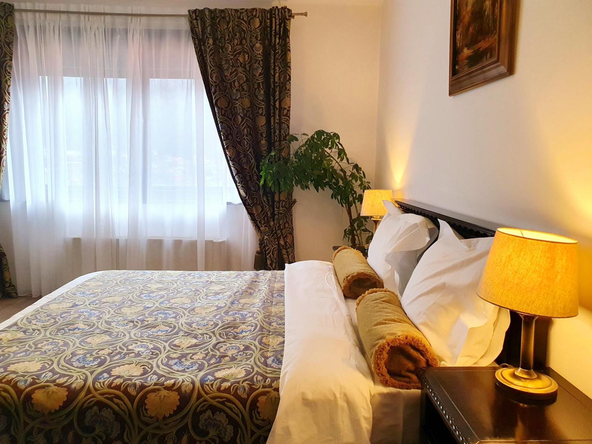 Vila Leonida - Resort Leonida Buşteni Buitenkant foto