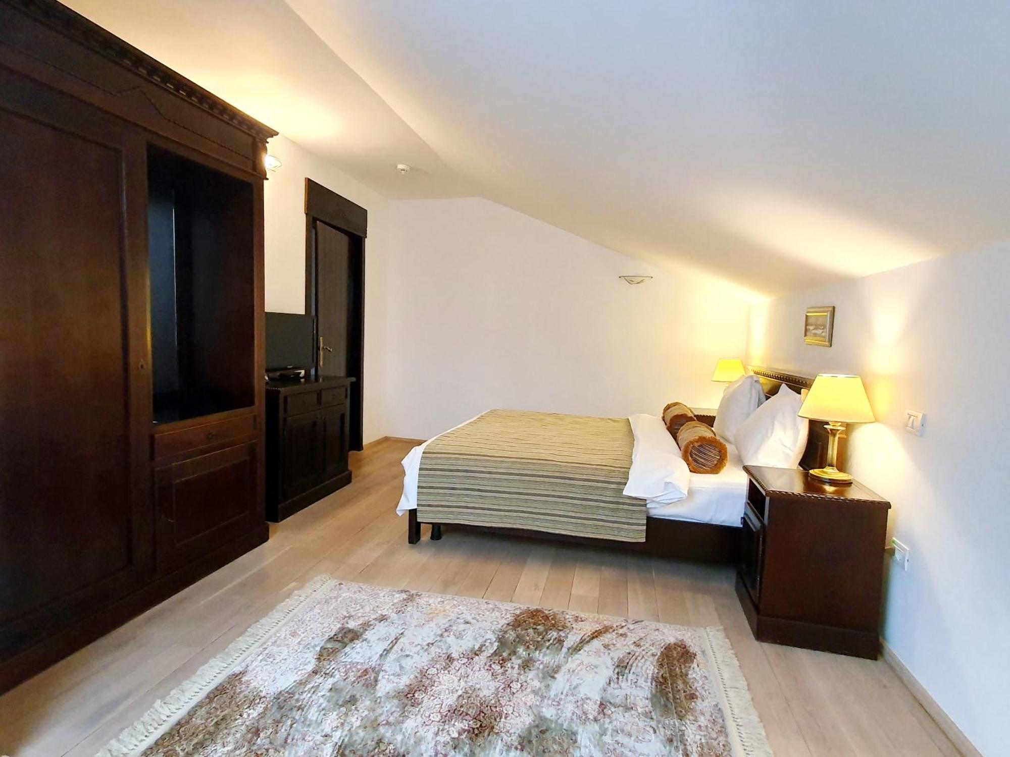 Vila Leonida - Resort Leonida Buşteni Buitenkant foto