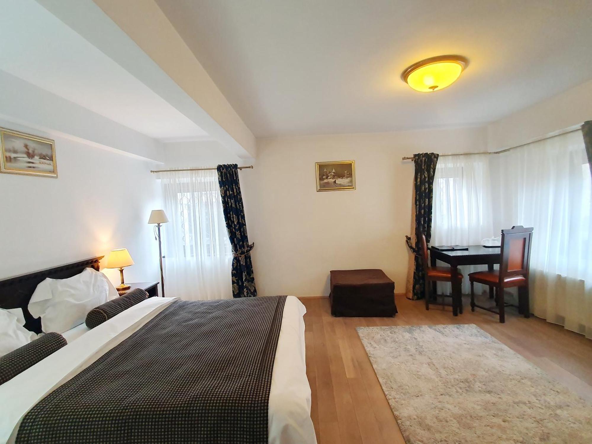 Vila Leonida - Resort Leonida Buşteni Buitenkant foto
